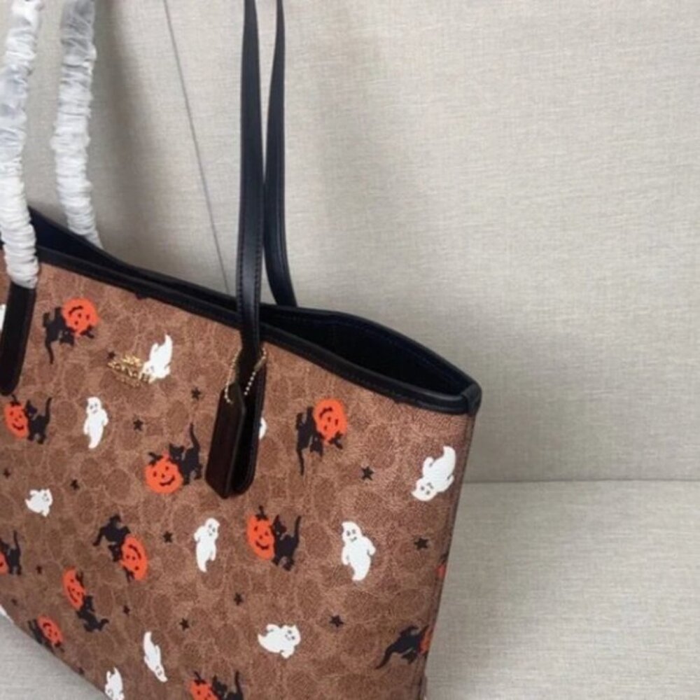 New Coach City Tote In Signature Canvas With Halloween Print CW450 - Picture 2 of 5